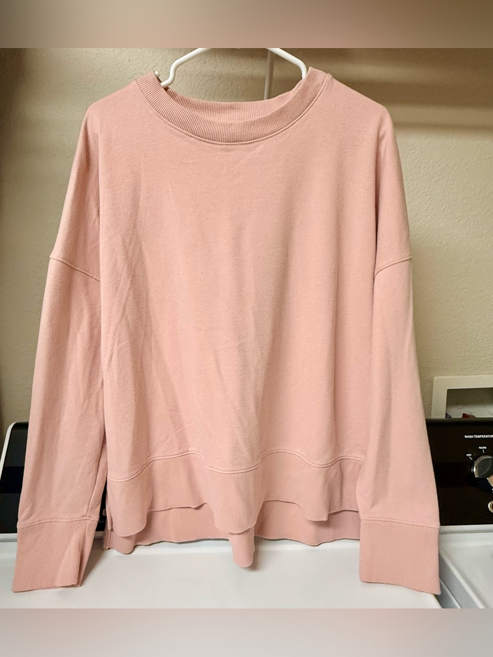Time & Tru Top, soft & light, Girls Size XL 16-18, sweatshirt feel, peachy coral